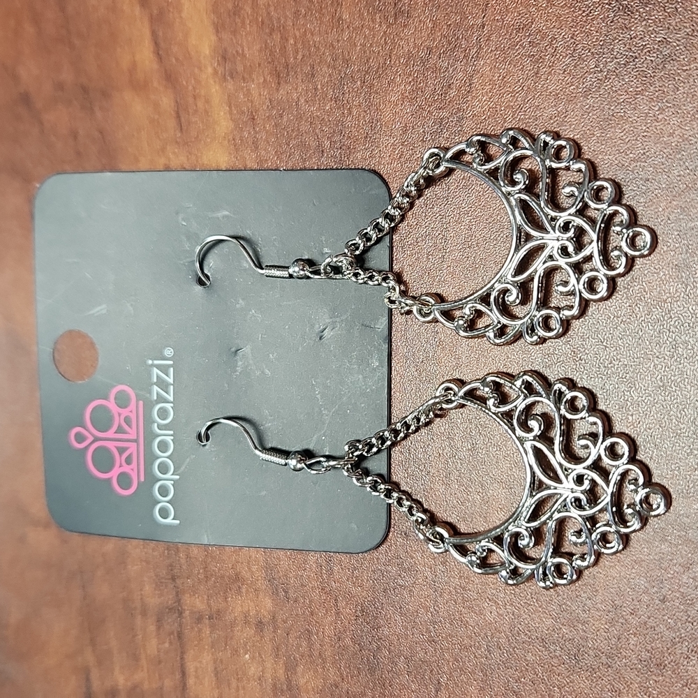 Paparazzi Silvertone Dangle Earrings